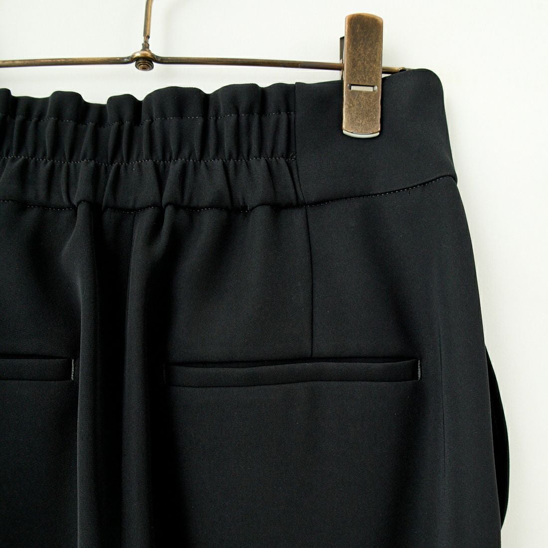 DONEEYU [ドニーユ] ダブルクロスストレッチサテン フロントジップワイドパンツ [U-2097] 040 ﾌﾞﾗｯｸ