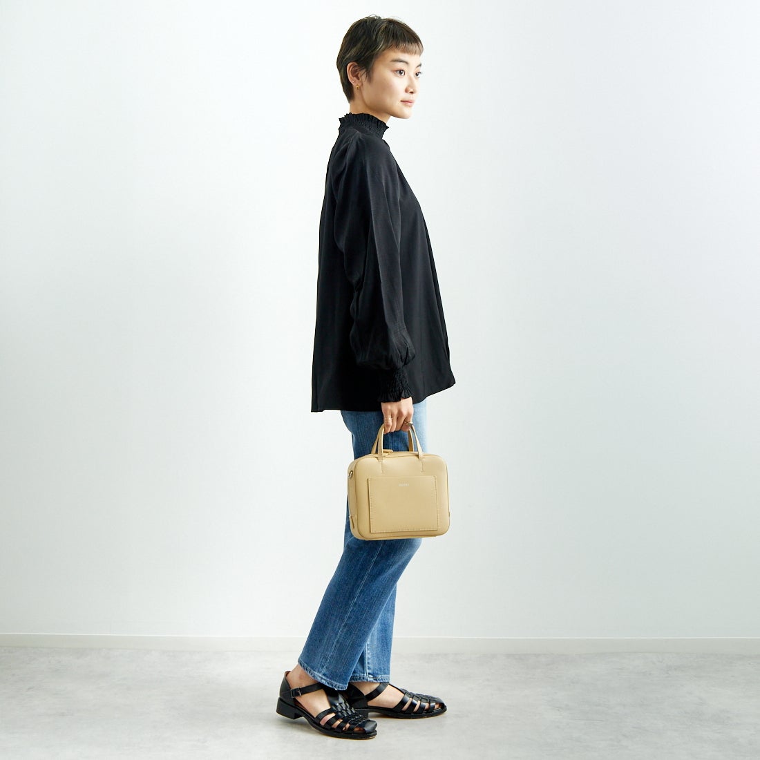 Jf Ready Made [ジェイエフレディメイド] シャーリングネック アソートブラウス [3010302] 801 ﾌﾞﾗｯｸ &&モデル身長：160cm 着用サイズ：F&&