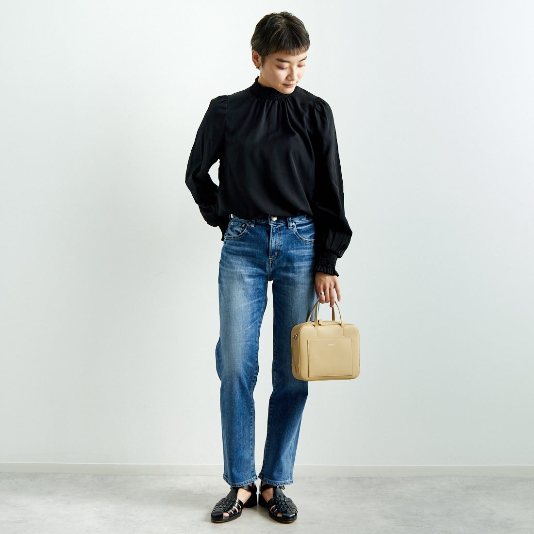 Jf Ready Made [ジェイエフレディメイド] シャーリングネック アソートブラウス [3010302] 801 ﾌﾞﾗｯｸ &&モデル身長：160cm 着用サイズ：F&&