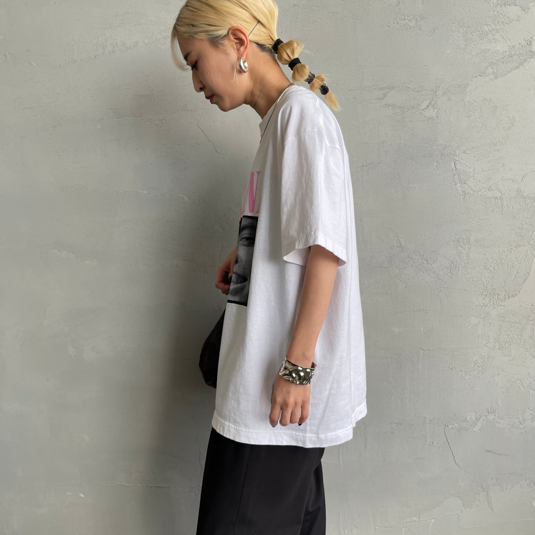 GOOD ROCK SPEED [グッドロックスピード] 別注 NIRVANA フォトプリントロックTシャツ [INTN-031-JF] WHITE &&モデル身長：150cm 着用サイズ：M&&