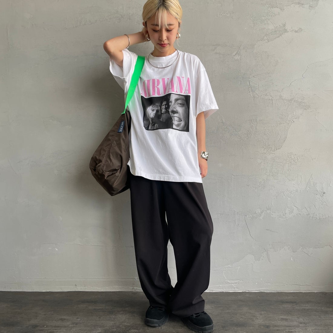 GOOD ROCK SPEED [グッドロックスピード] 別注 NIRVANA フォトプリントロックTシャツ [INTN-031-JF] WHITE &&モデル身長：150cm 着用サイズ：M&&