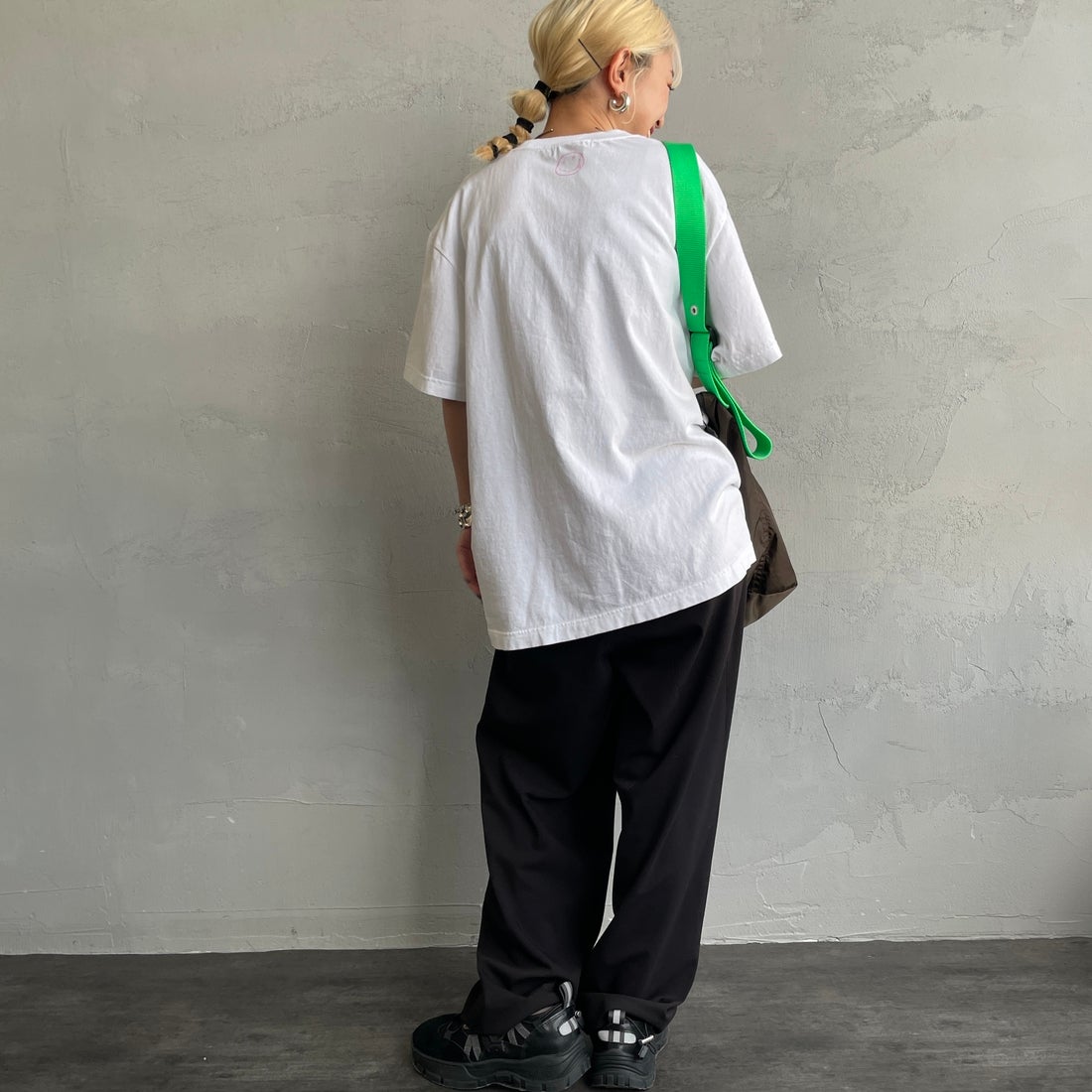 GOOD ROCK SPEED [グッドロックスピード] 別注 NIRVANA フォトプリントロックTシャツ [INTN-031-JF] WHITE &&モデル身長：150cm 着用サイズ：M&&