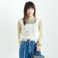 O.WHITE&&モデル身長：167cm 着用サイズ：F&&