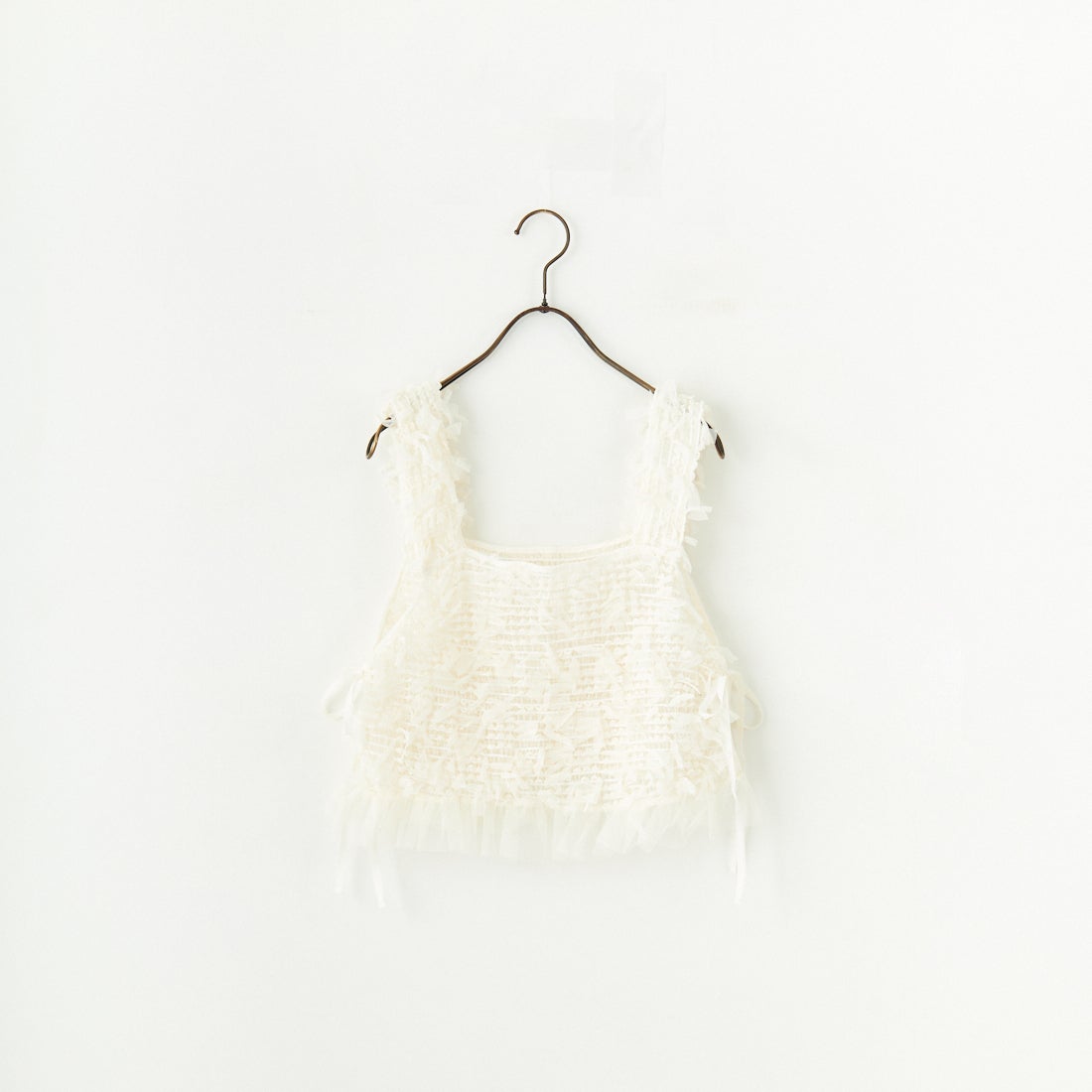 CHIGNON [シニヨン] チュールシアータンクトップ [1546-520NH] O.WHITE