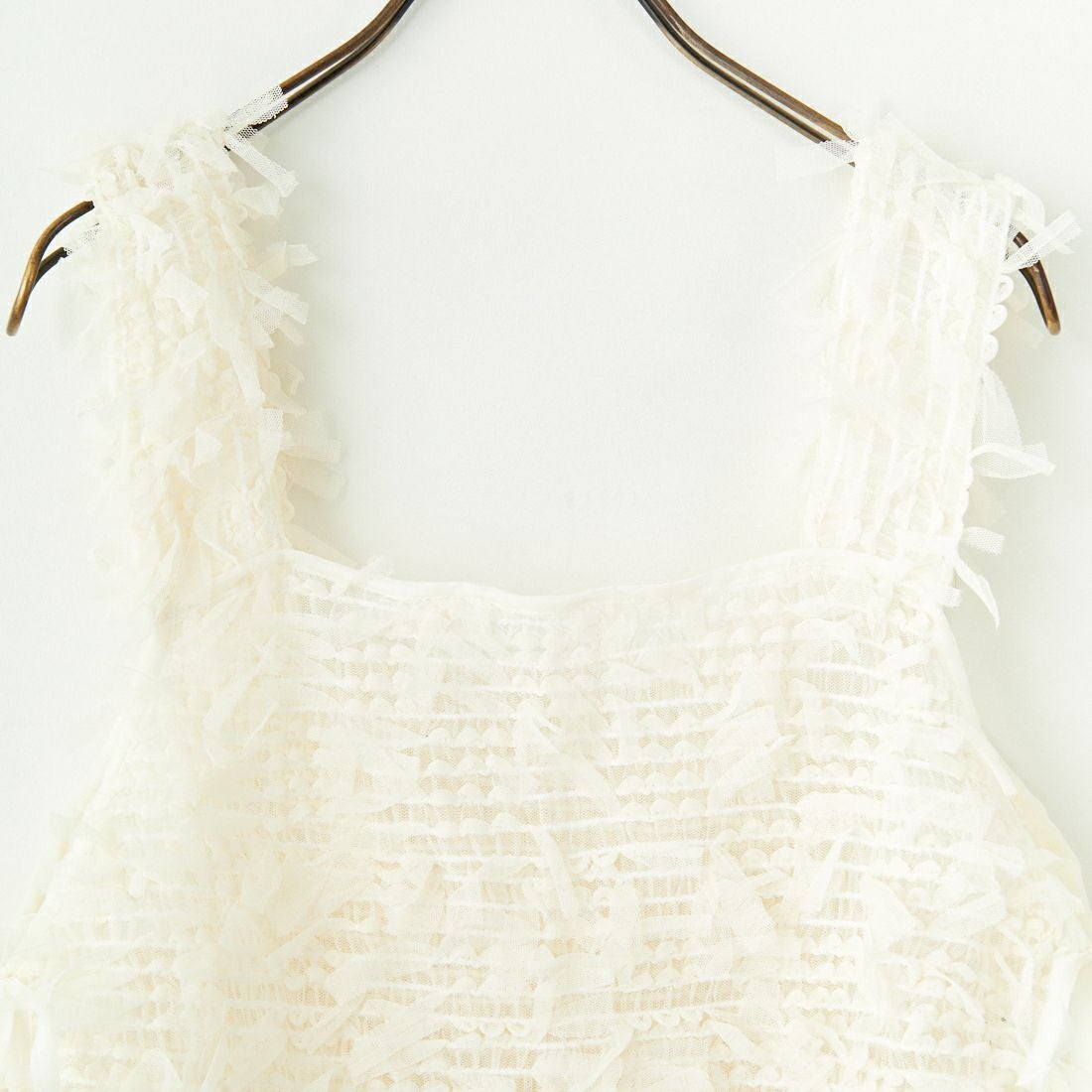 CHIGNON [シニヨン] チュールシアータンクトップ [1546-520NH] O.WHITE