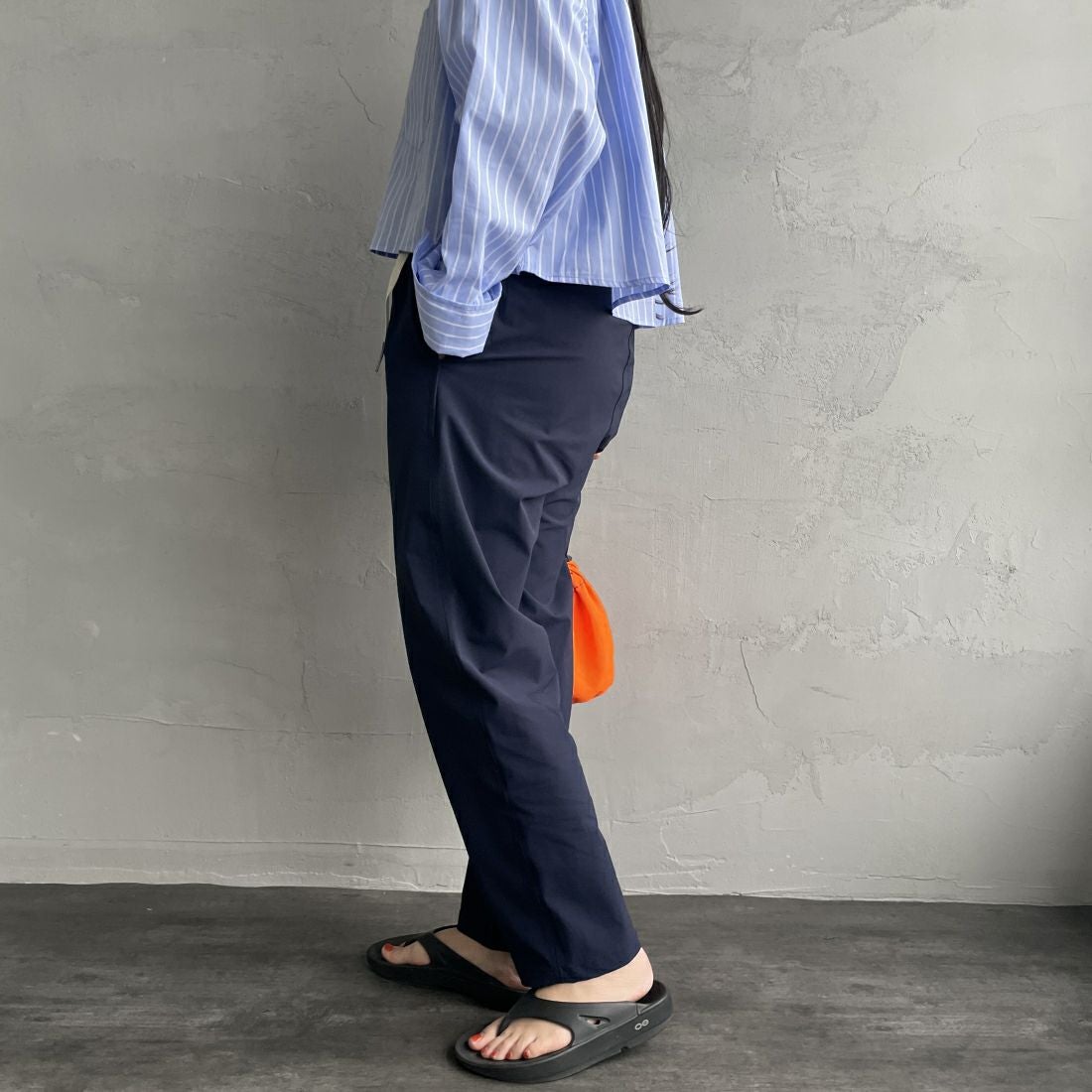 GRAMiCCi [グラミチ] 別注 エブリデイ ナイロンパンツ [GUP5-S2034-JF] NAVY &&モデル身長：156cm 着用サイズ：S&&