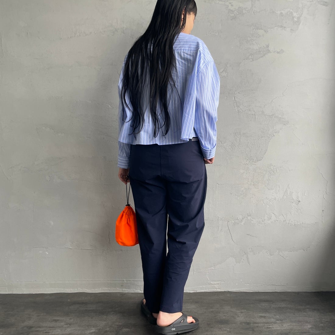 GRAMiCCi [グラミチ] 別注 エブリデイ ナイロンパンツ [GUP5-S2034-JF] NAVY &&モデル身長：156cm 着用サイズ：S&&