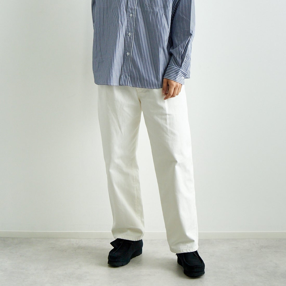Noir Fabrik [ヌワールファブリック] デニムオーバルパンツ [1PDENIM-M-244-01-IN] WHITE &&モデル身長：179cm 着用サイズ：46&&