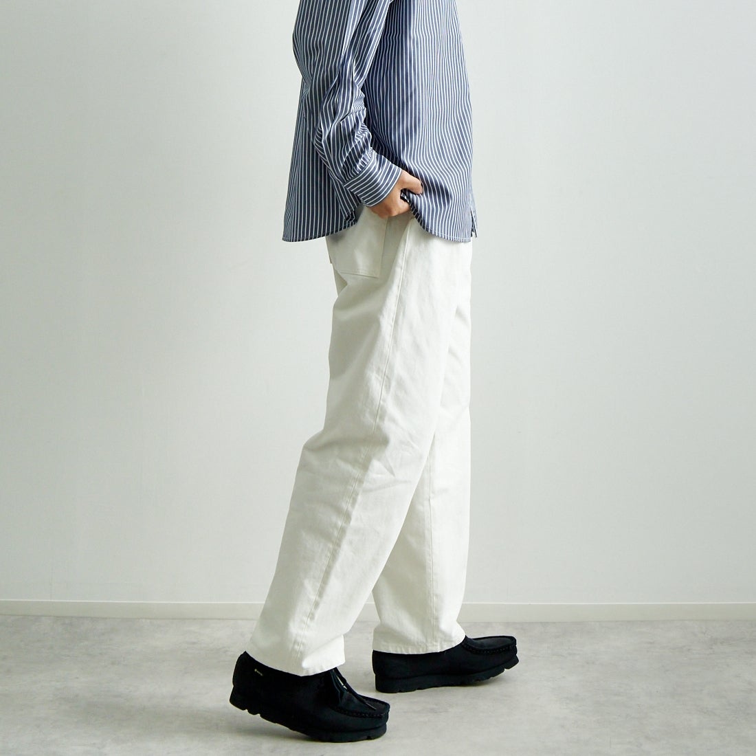 Noir Fabrik [ヌワールファブリック] デニムオーバルパンツ [1PDENIM-M-244-01-IN] WHITE &&モデル身長：179cm 着用サイズ：46&&