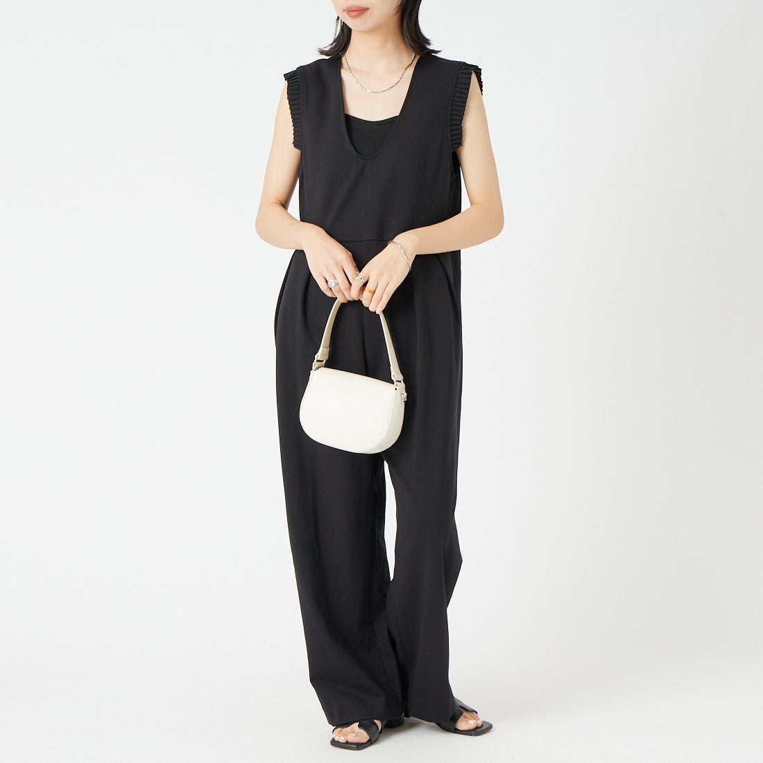 BLACK&&モデル身長：162cm 着用サイズ：F&&