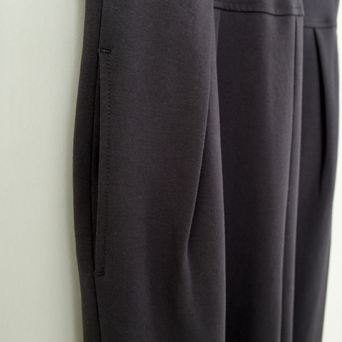 USINE [ユジーヌ] プリーツオールインワン [2510804] D.GRAY