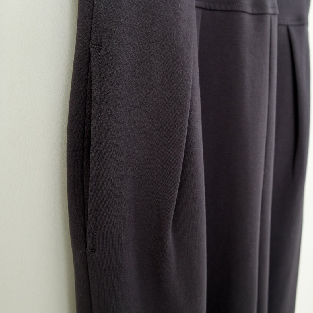 USINE [ユジーヌ] プリーツオールインワン [2510804] D.GRAY