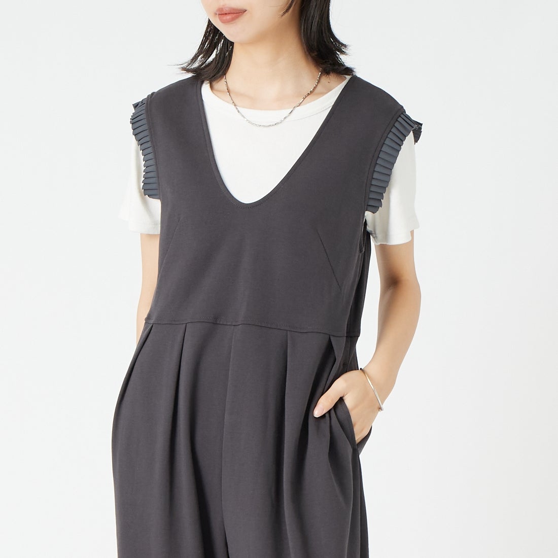 USINE [ユジーヌ] プリーツオールインワン [2510804] D.GRAY &&モデル身長：162cm 着用サイズ：F&&