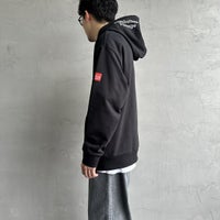 BLACK&&モデル身長：168cm 着用サイズ：XL&&