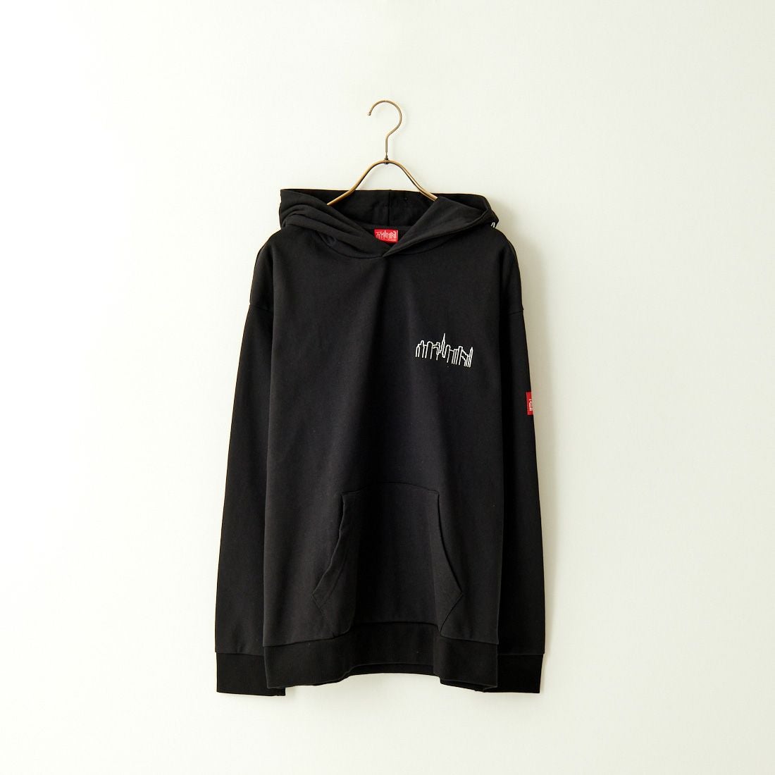 MANHATTAN PORTAGE [マンハッタンポーテージ] 別注 フードロゴ刺繍 スウェットパーカー [23FWMP-IN42-JF] BLACK