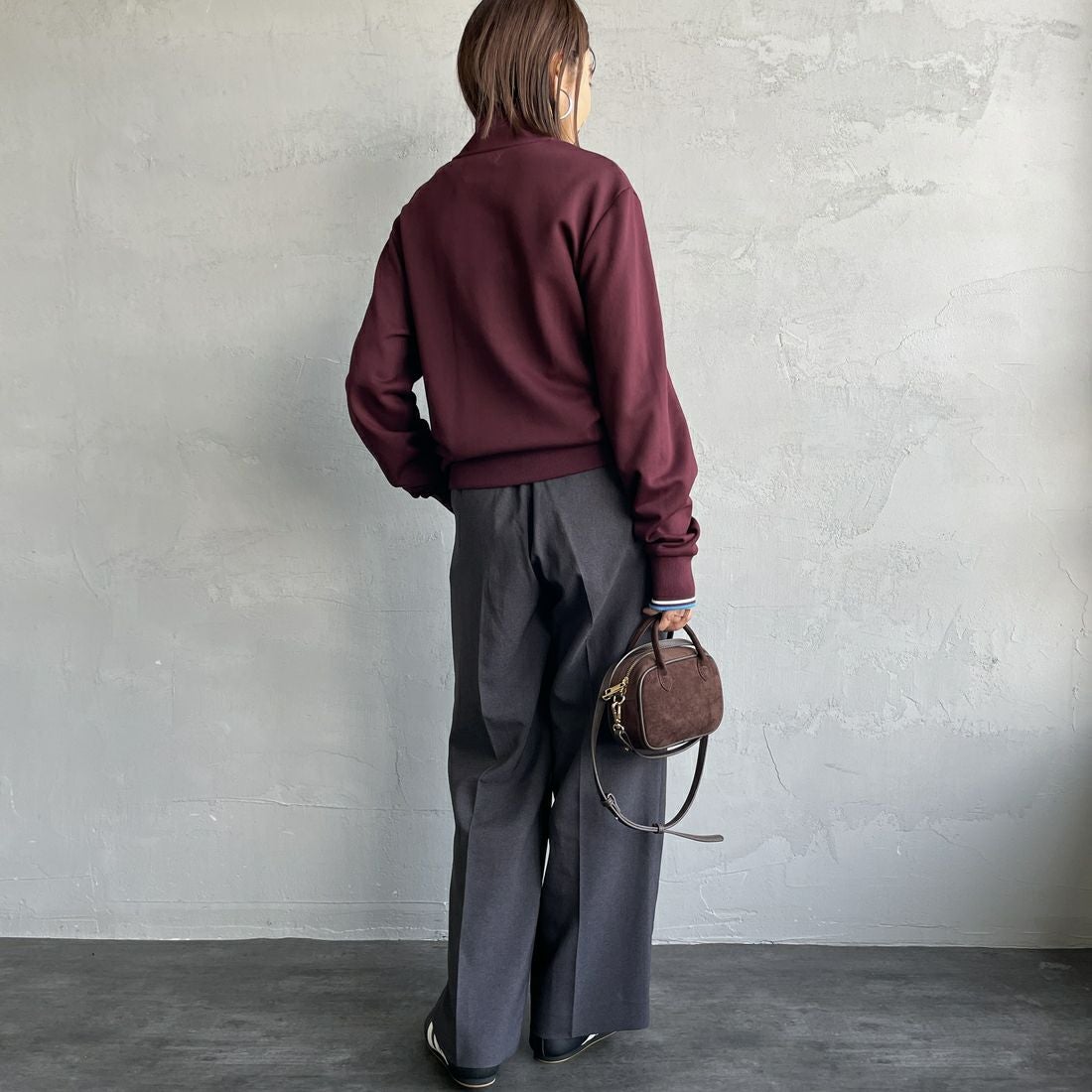 FRED PERRY [フレッドペリー] ワンポイントロゴ刺繍 ハーフジップスウェット [M3574] Z63 OXBLOO &&モデル身長：159cm 着用サイズ：S&&