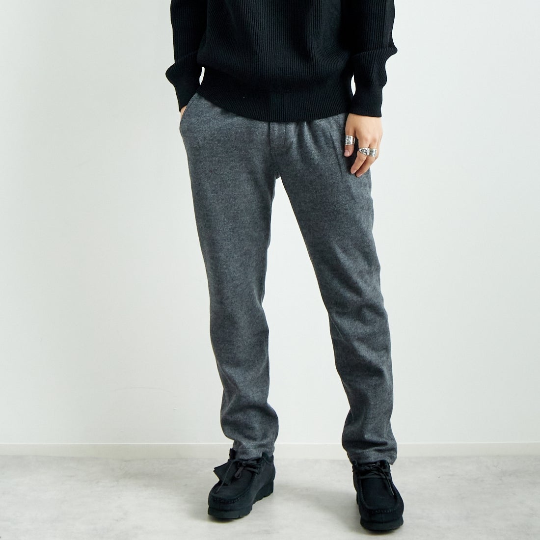 Jeans Factory Clothes [ジーンズファクトリークローズ] ウールジャージーイージートラウザー [JFC-244-059] 6S C.GRY &&モデル身長：179cm 着用サイズ：L&&