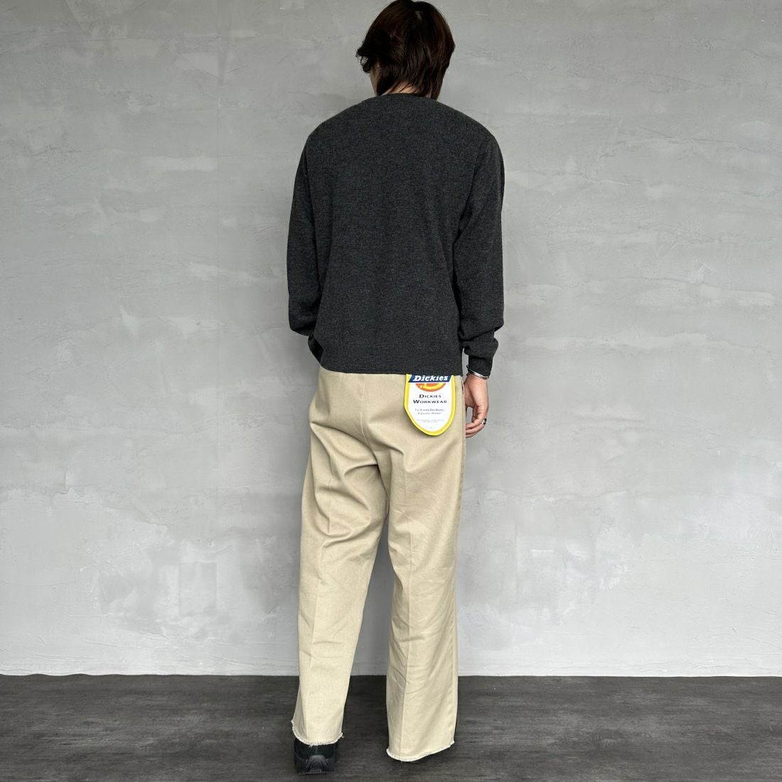 DANTON [ダントン] クルーネックプルオーバーニット [DT-D0028LMW] CARBON &&モデル身長：179cm 着用サイズ：40&&