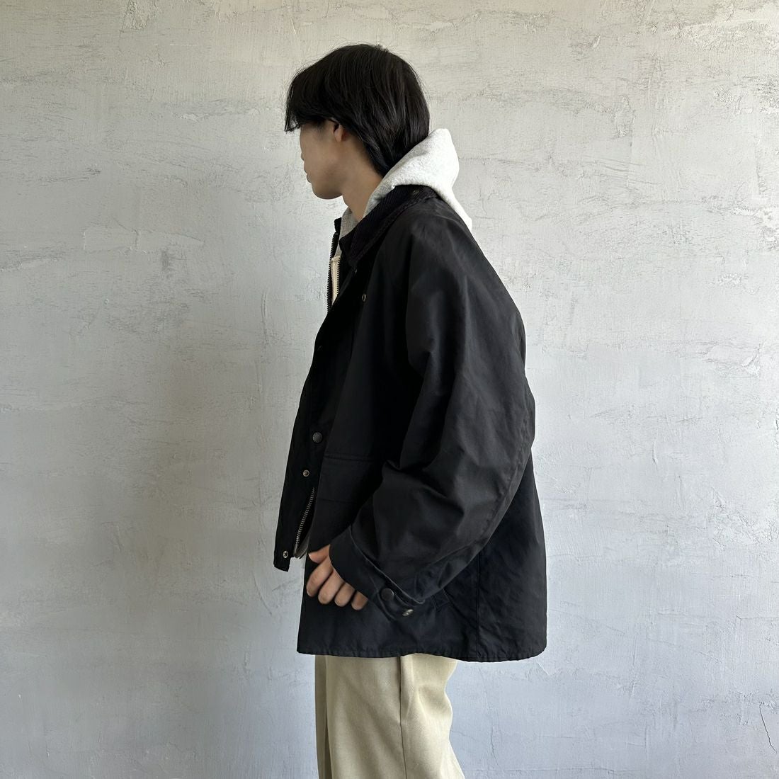 Barbour [バブアー] 別注 BORROWDALE ボロウデイルジャケット [MCAS148-JF] BLACK &&モデル身長：179cm 着用サイズ：46&&