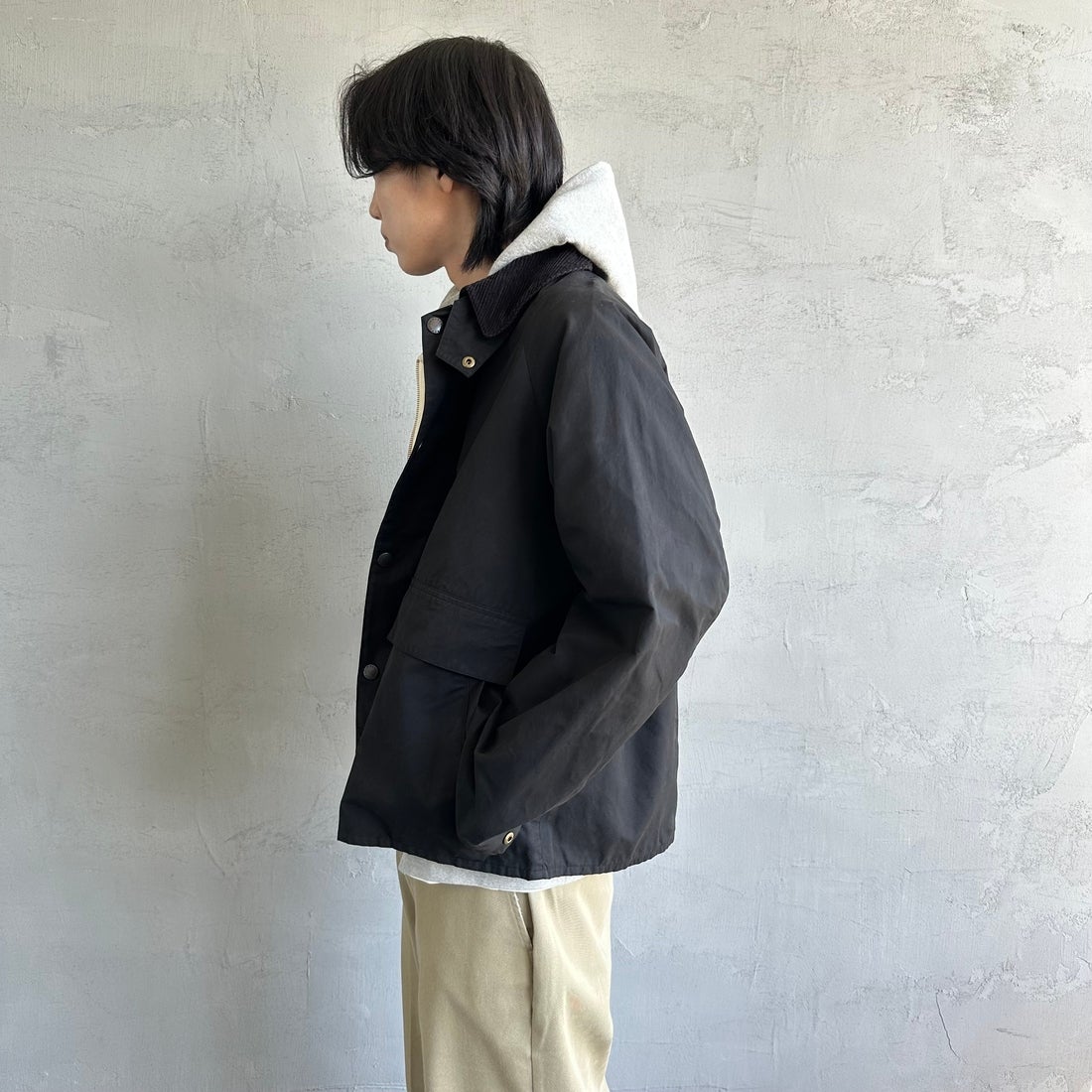 Barbour [バブアー] 別注 BORROWDALE ボロウデイルジャケット [MCAS148-JF] BLACK &&モデル身長：179cm 着用サイズ：40&&