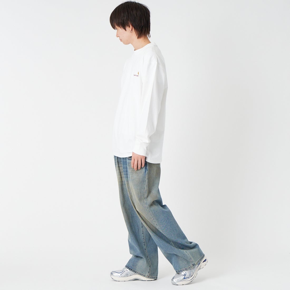 carhartt WIP [カーハートダブリューアイピー] ロングスリーブアメリカンスクリプトTシャツ [I029955] WHITE &&モデル身長：177cm 着用サイズ：M&&