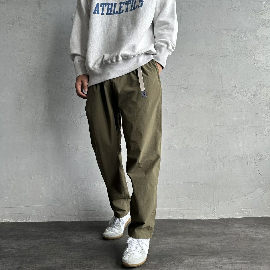 GRAMiCCi [グラミチ] 別注 エブリデイ ナイロンパンツ [GUP5-S2034-JF] OLIVE &&モデル身長：179cm 着用サイズ：L&&