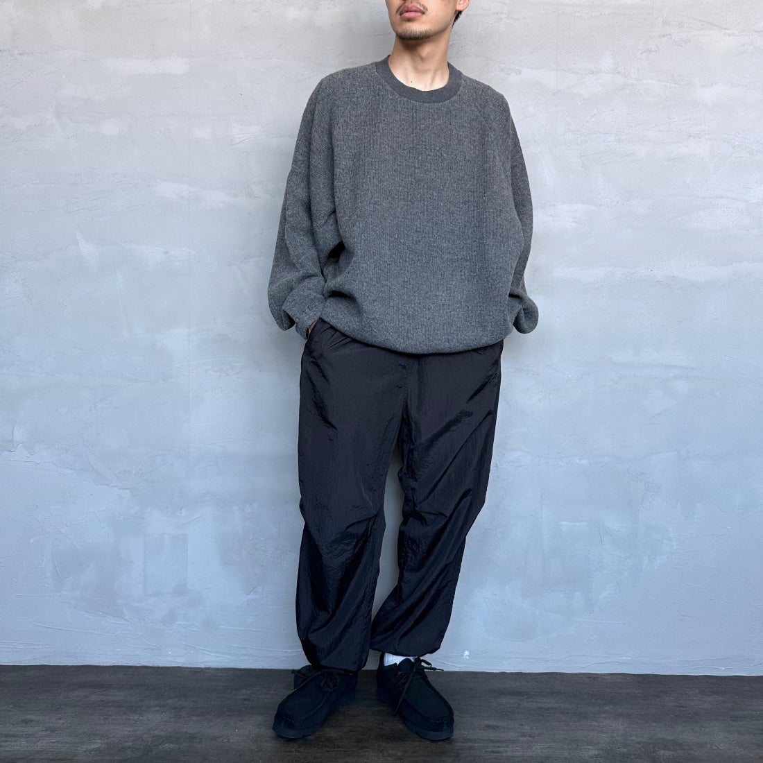 umbro [アンブロ] 別注 トレーニングナイロンパンツ [KBT58-NK-PT6-JF] BLACK &&モデル身長：168cm 着用サイズ：L&&