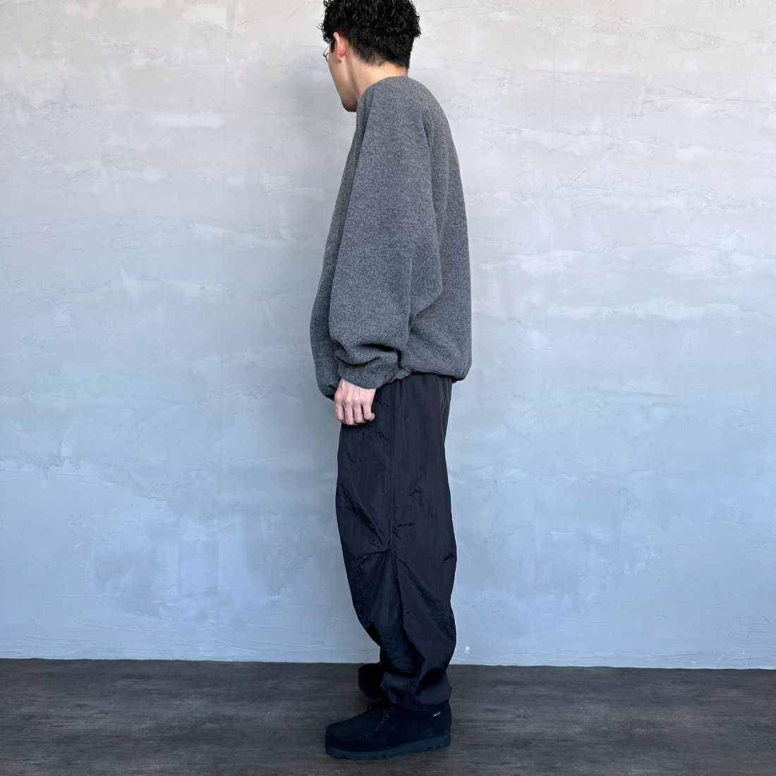 umbro [アンブロ] 別注 トレーニングナイロンパンツ [KBT58-NK-PT6-JF] BLACK &&モデル身長：168cm 着用サイズ：L&&