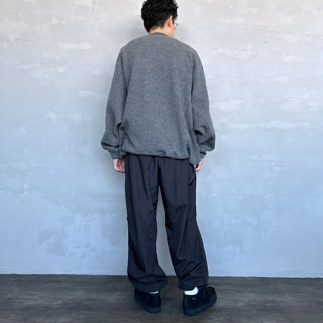 umbro [アンブロ] 別注 トレーニングナイロンパンツ [KBT58-NK-PT6-JF] BLACK &&モデル身長：168cm 着用サイズ：L&&