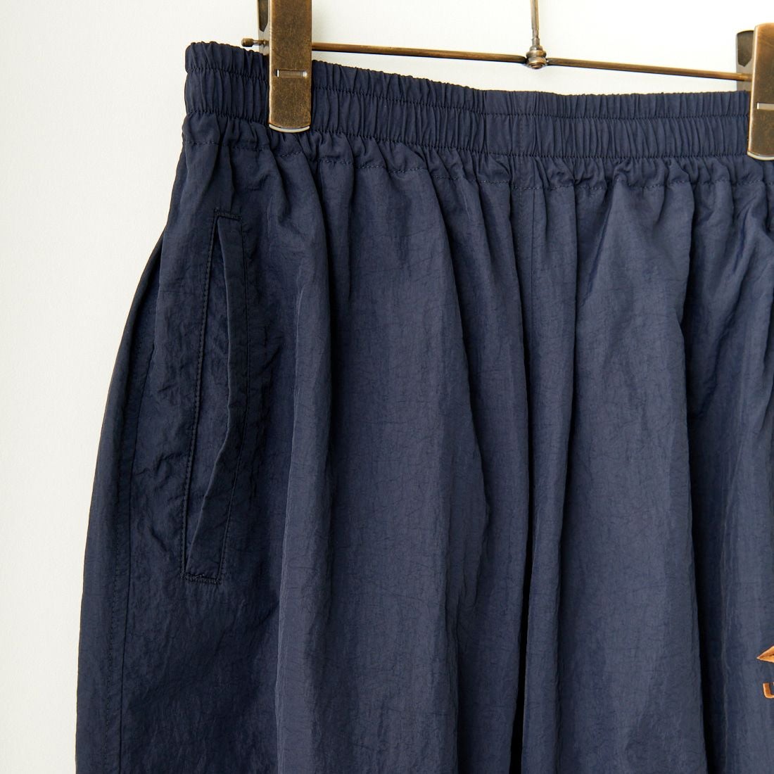 umbro [アンブロ] 別注 トレーニングナイロンパンツ [KBT58-NK-PT6-JF] NAVY