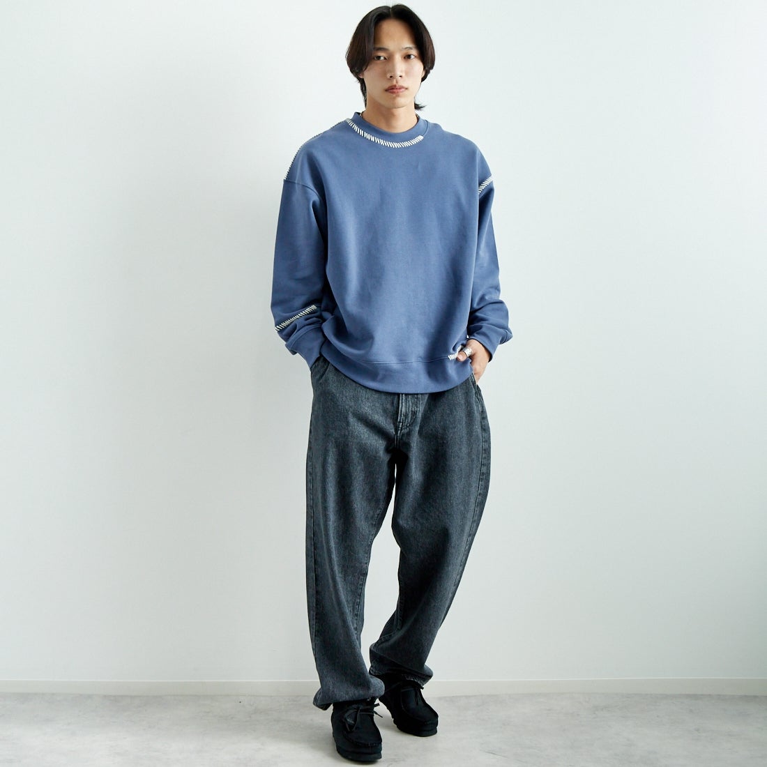 SLICK [スリック] ブランケットステッチ スウェットシャツ [5155922] 208 BLUE G &&モデル身長：179cm 着用サイズ：2&&