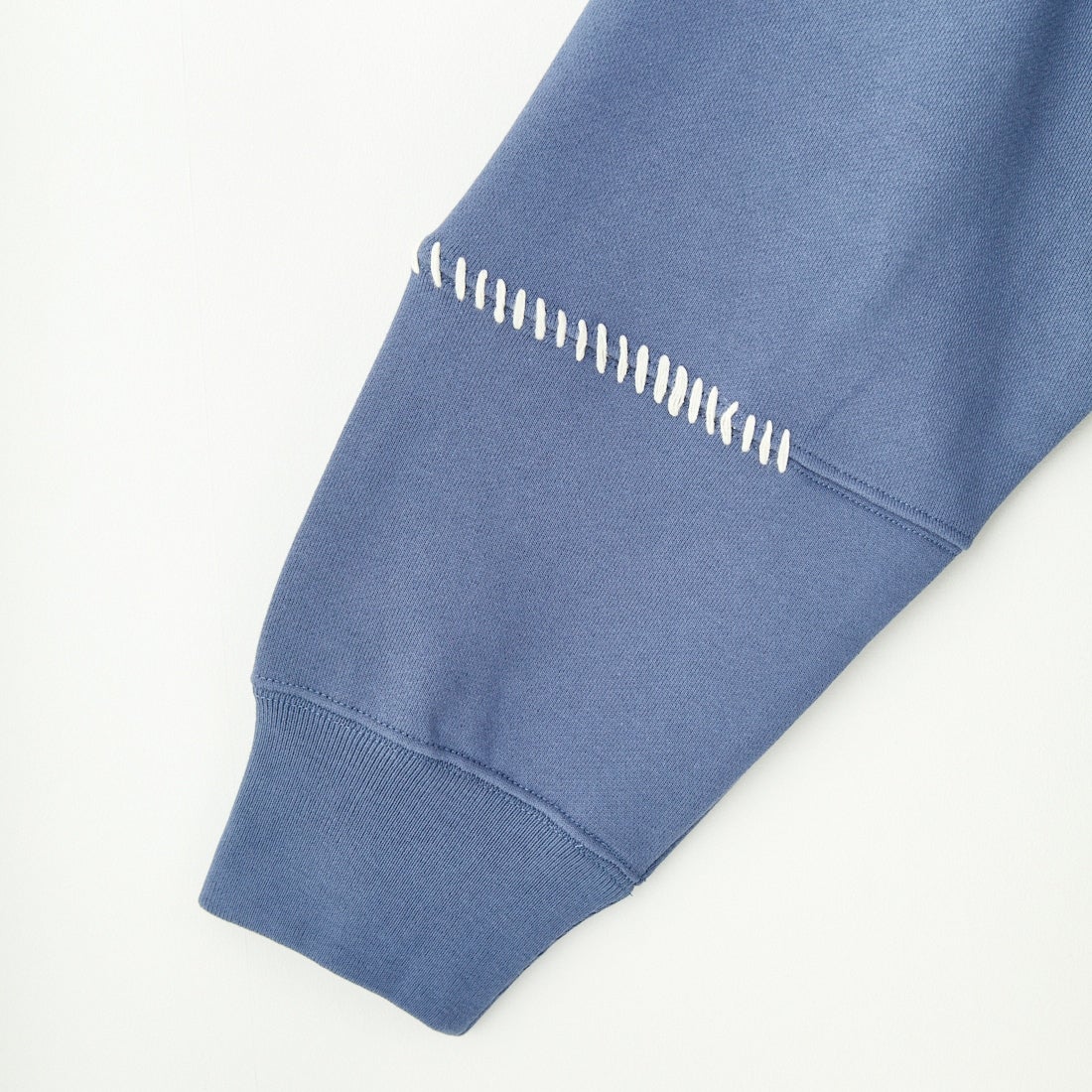 SLICK [スリック] ブランケットステッチ スウェットシャツ [5155922] 208 BLUE G