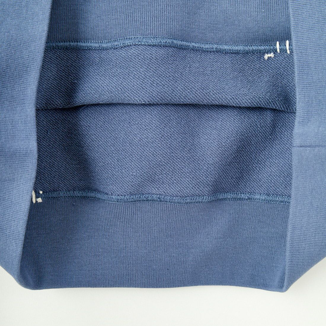 SLICK [スリック] ブランケットステッチ スウェットシャツ [5155922] 208 BLUE G