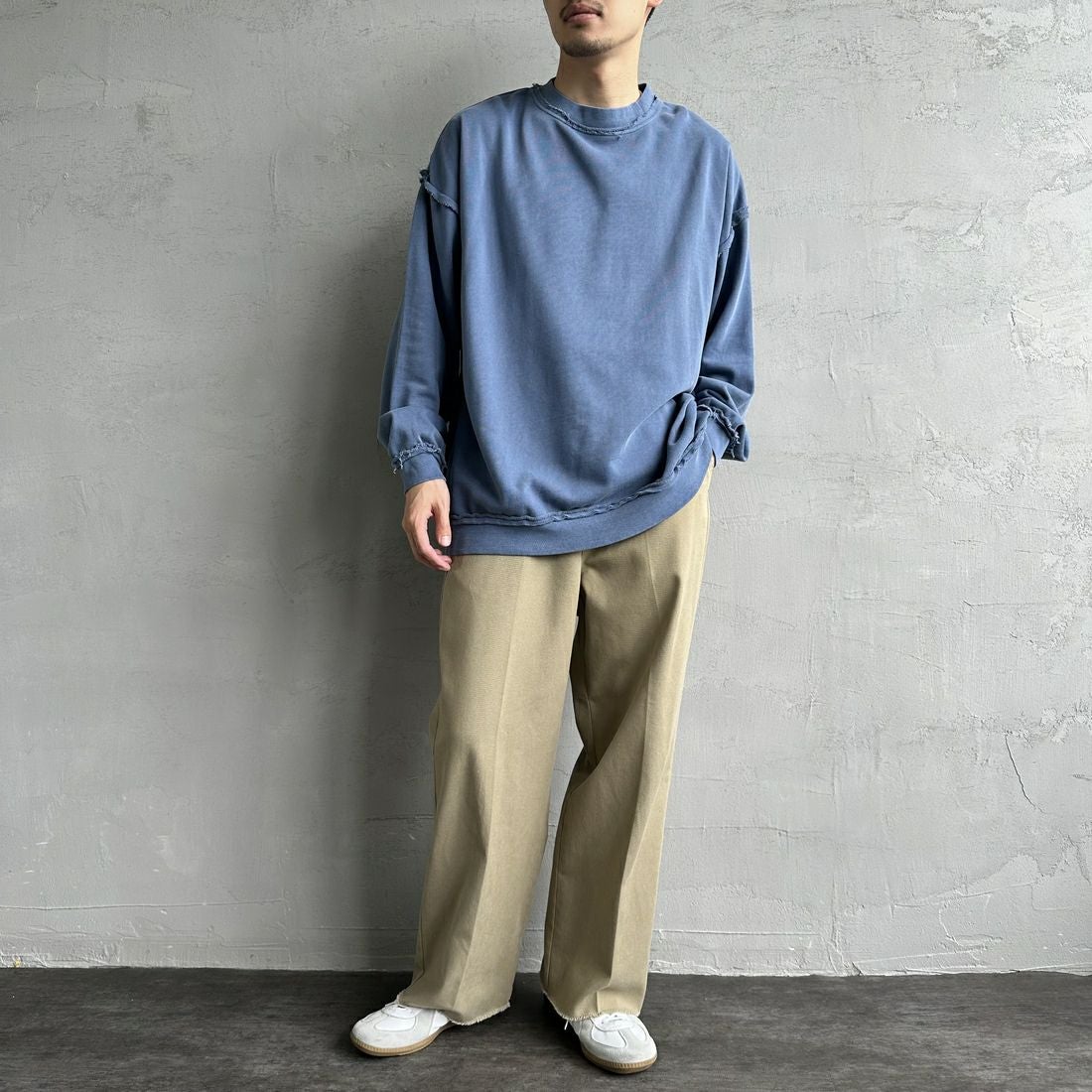 ONEITA [オニータ] 別注 インサイドアウト クルーネックスウェット [2423-442IN-JF] NAVY &&モデル身長：168cm 着用サイズ：M&&