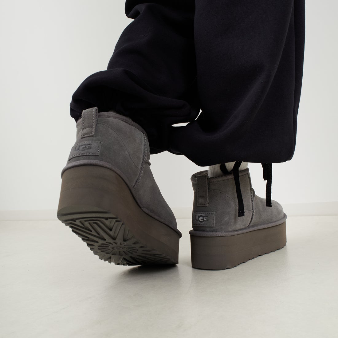 UGG [アグ] クラシック ウルトラ ミニプラットフォーム [1135092