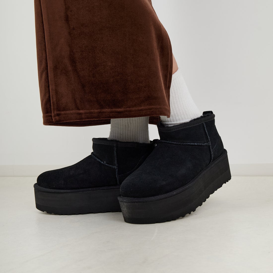 UGG [アグ] クラシック ウルトラ ミニプラットフォーム [1135092] BLACK