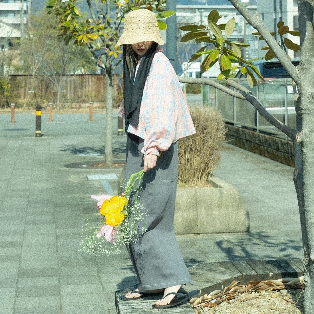 UNIVERSAL OVERALL [ユニバーサルオーバーオール] 別注 ショート丈 ビッグポケットシャツ [U2513158IN-JF] PINK CH &&モデル身長：150cm 着用サイズ：F&&