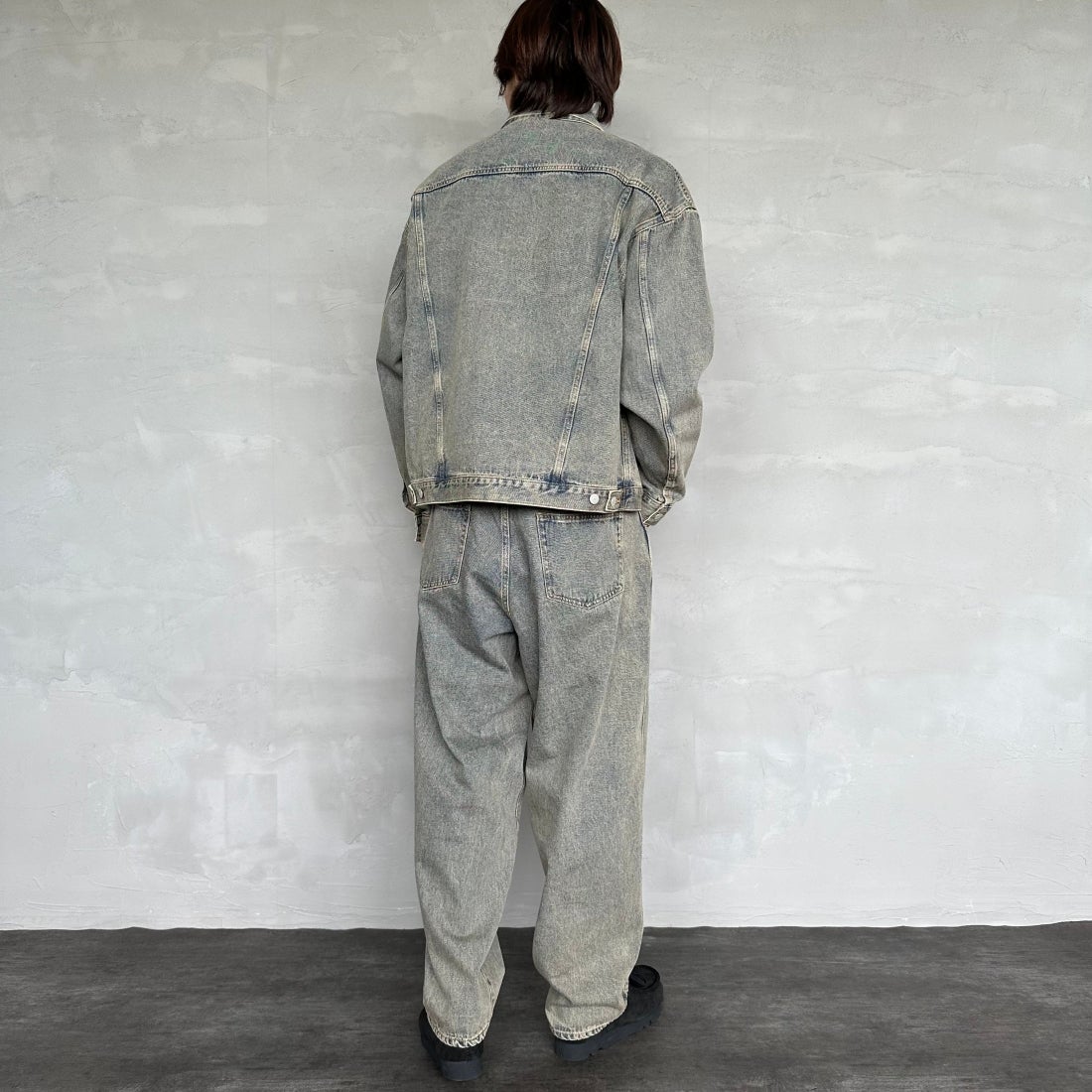 Noir Fabrik [ヌワールファブリック] バギーイージーデニムパンツ [NF-243-063] T.ACID BLU&&モデル身長：179cm 着用サイズ：L&&