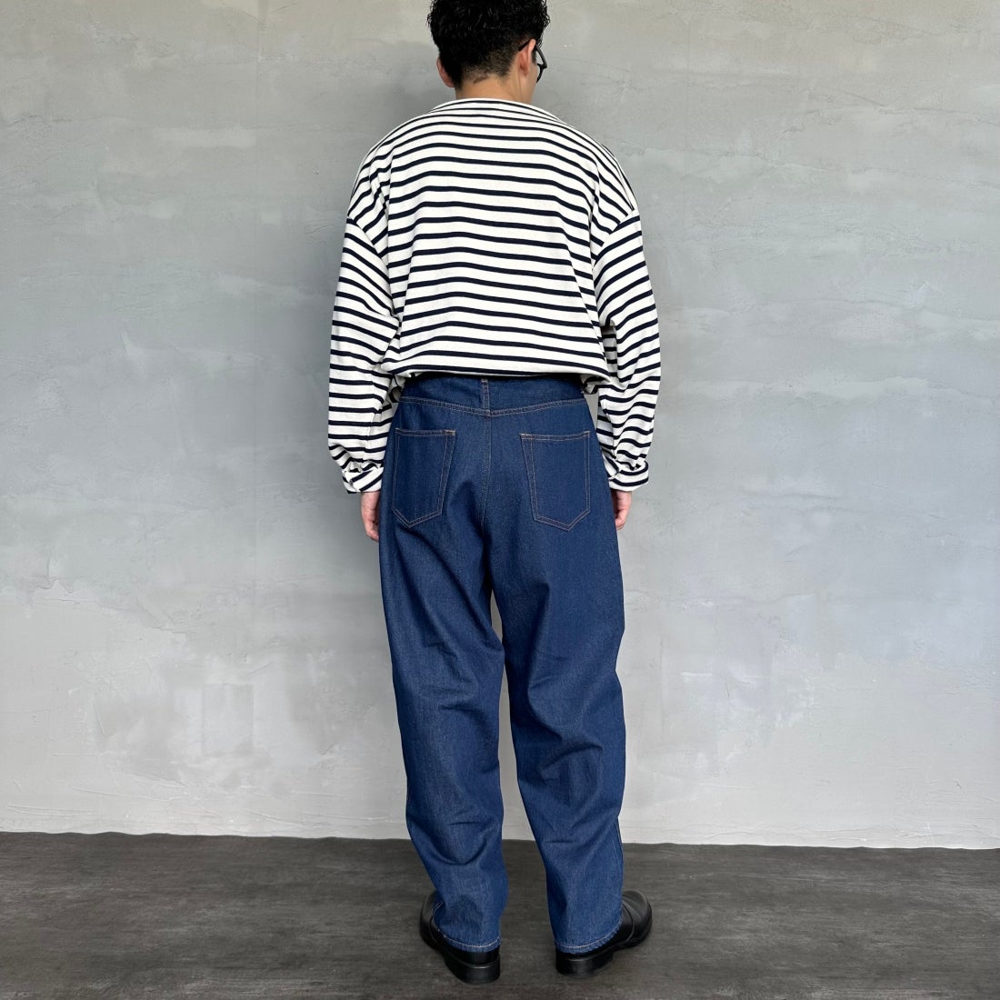 Noir Fabrik [ヌワールファブリック] バギーイージーデニムパンツ [NF-243-063] ONE WASH&&モデル身長：168cm 着用サイズ：S&&