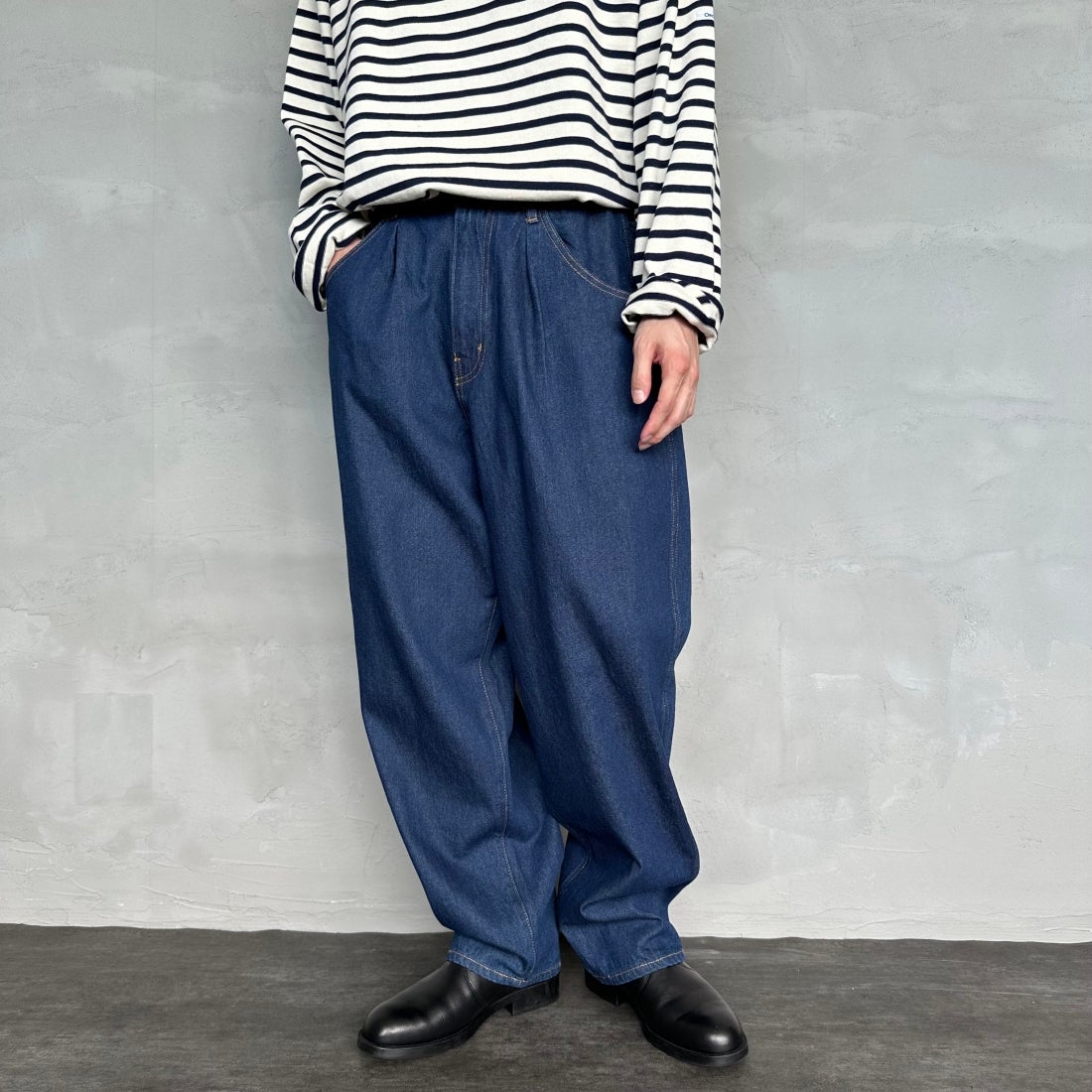 Noir Fabrik [ヌワールファブリック] バギーイージーデニムパンツ [NF-243-063] ONE WASH&&モデル身長：168cm 着用サイズ：M&&