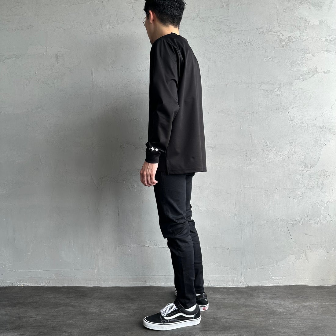 TATRAS [タトラス] SICADO ロングスリーブTシャツ [MTAT25S8196-M] BLACK &&モデル身長：168cm 着用サイズ：1&&