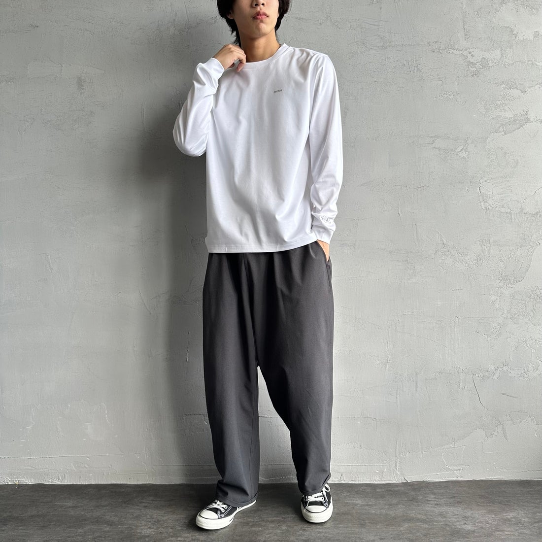 TATRAS [タトラス] SICADO ロングスリーブTシャツ [MTAT25S8196-M] BLACK &&モデル身長：179cm 着用サイズ：3&&