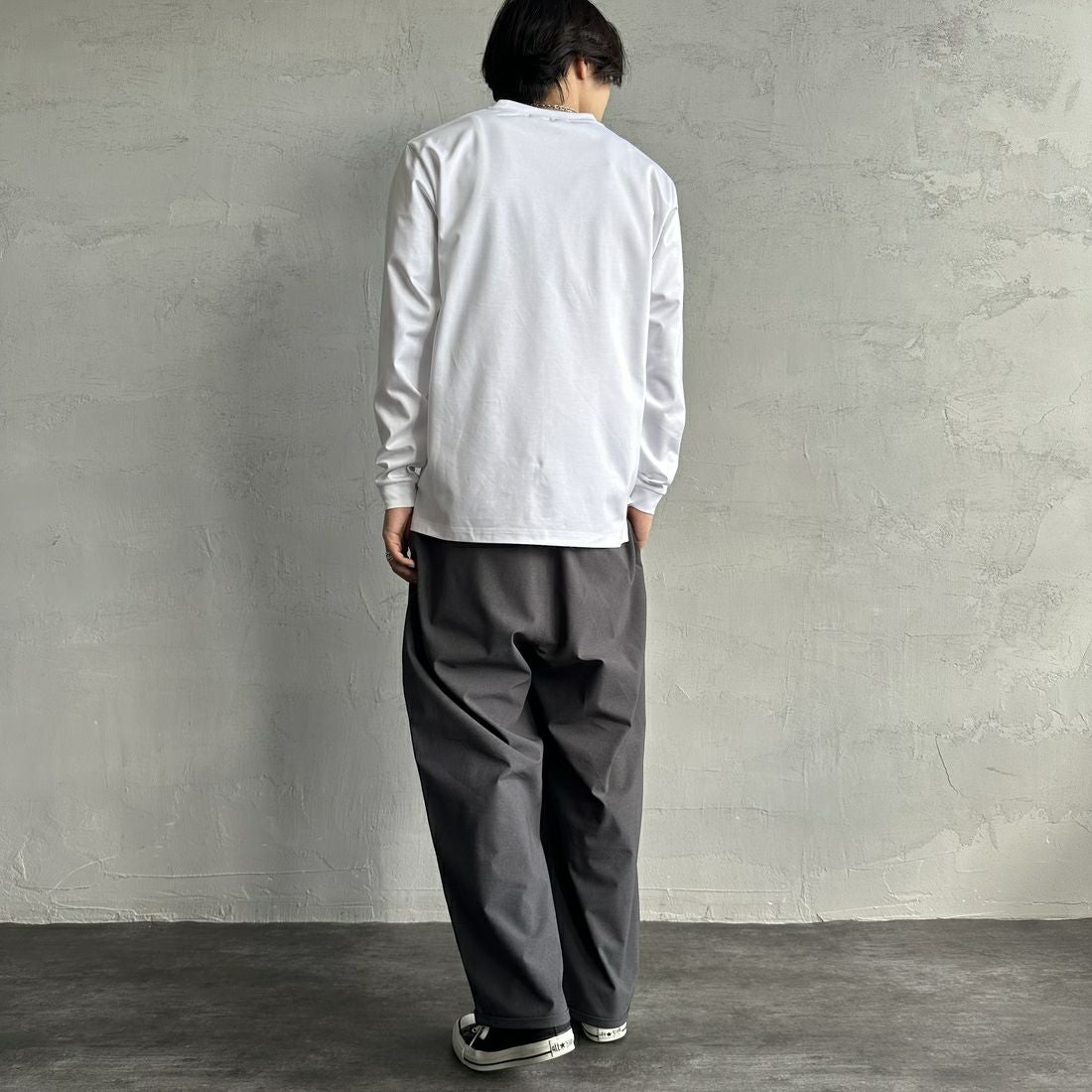 TATRAS [タトラス] SICADO ロングスリーブTシャツ [MTAT25S8196-M] BLACK &&モデル身長：179cm 着用サイズ：3&&