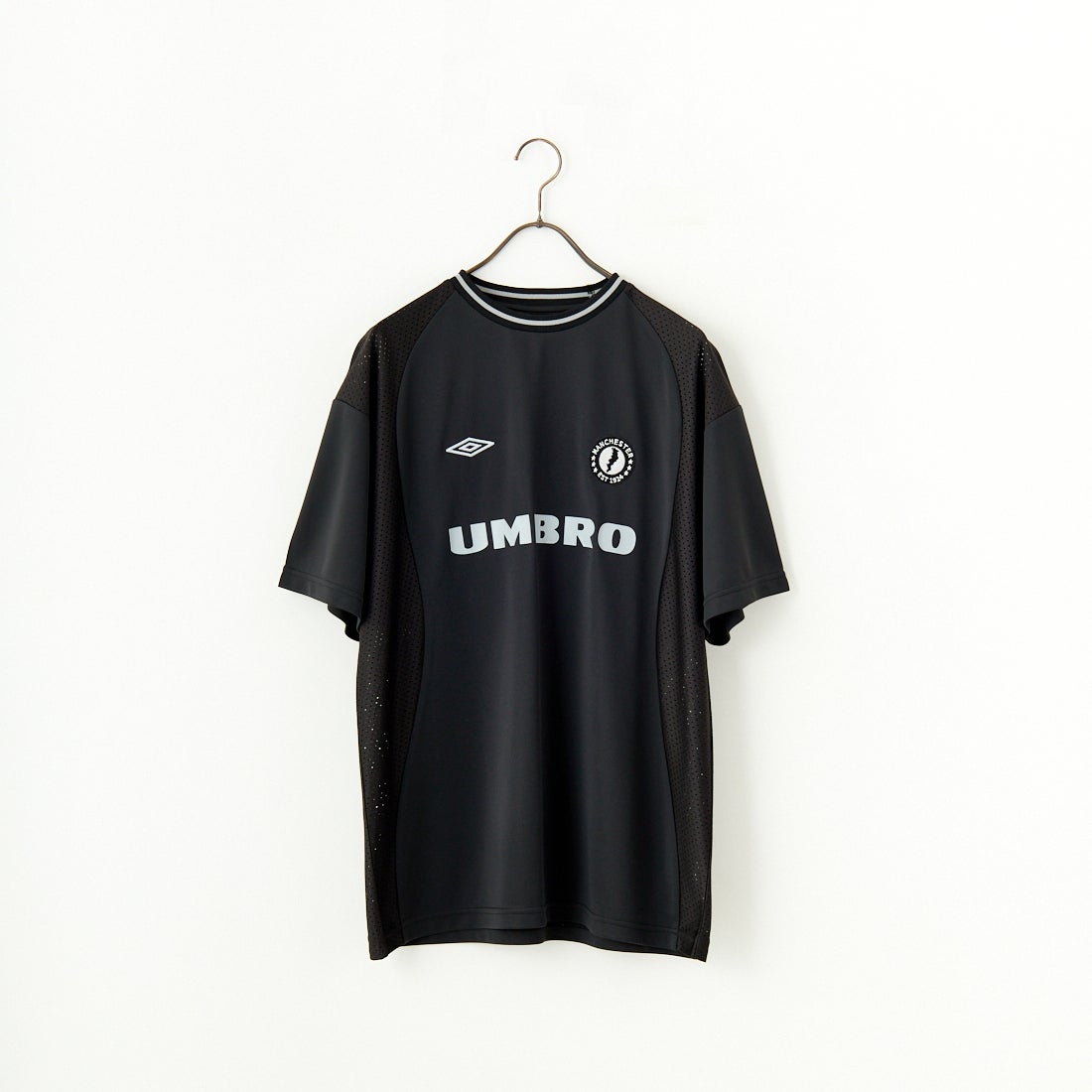 UMBRO [アンブロ] 別注 メッシュ切替 ゲームTシャツ [KBT101-NK-02-JF] BLACK