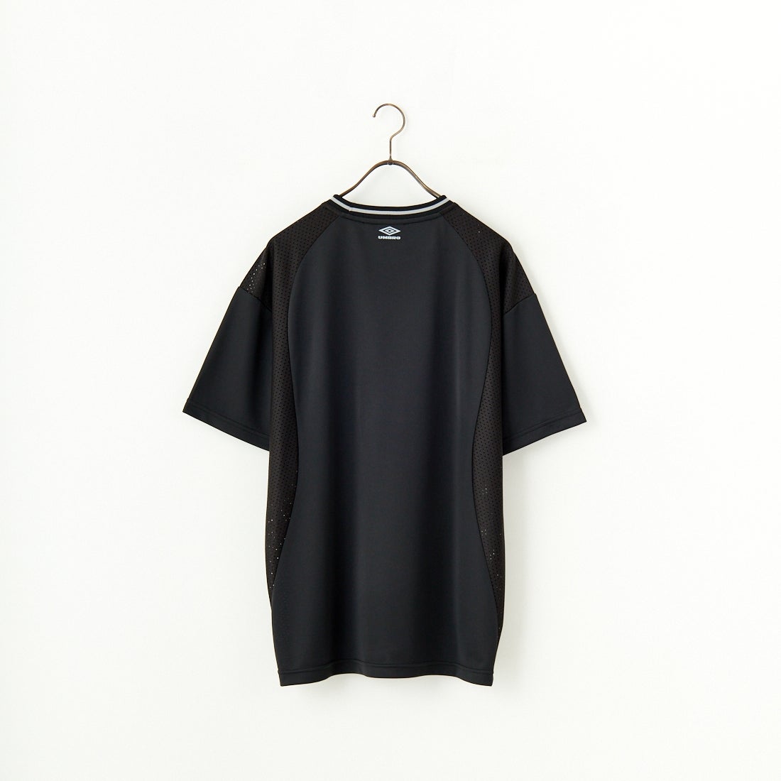 UMBRO [アンブロ] 別注 メッシュ切替 ゲームTシャツ [KBT101-NK-02-JF] BLACK