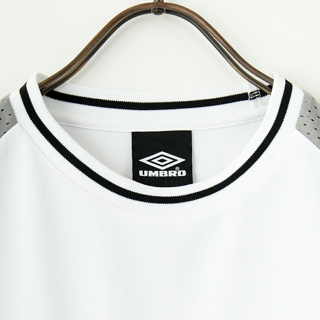 UMBRO [アンブロ] 別注 メッシュ切替 ゲームTシャツ [KBT101-NK-02-JF] WHITE