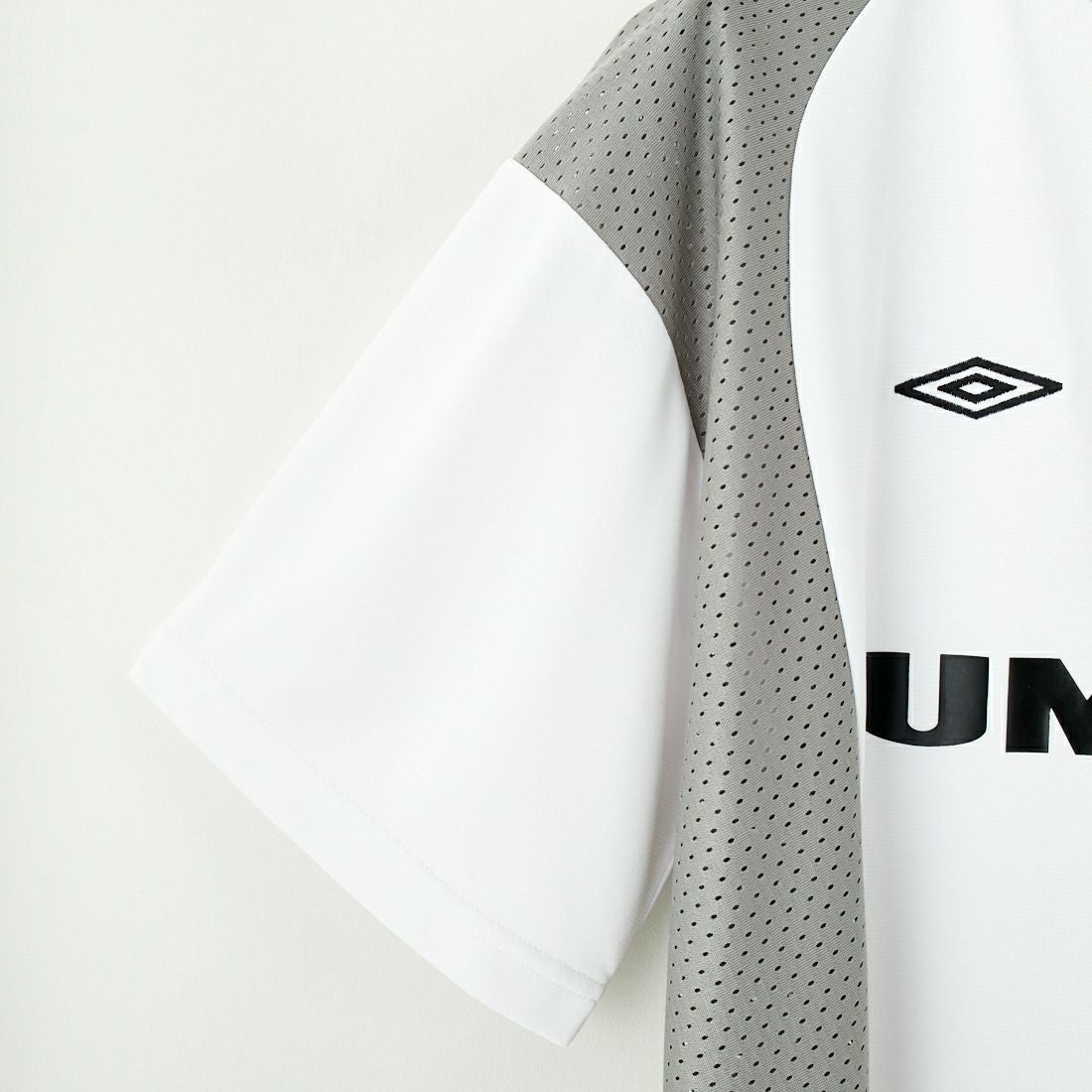 UMBRO [アンブロ] 別注 メッシュ切替 ゲームTシャツ [KBT101-NK-02-JF] WHITE