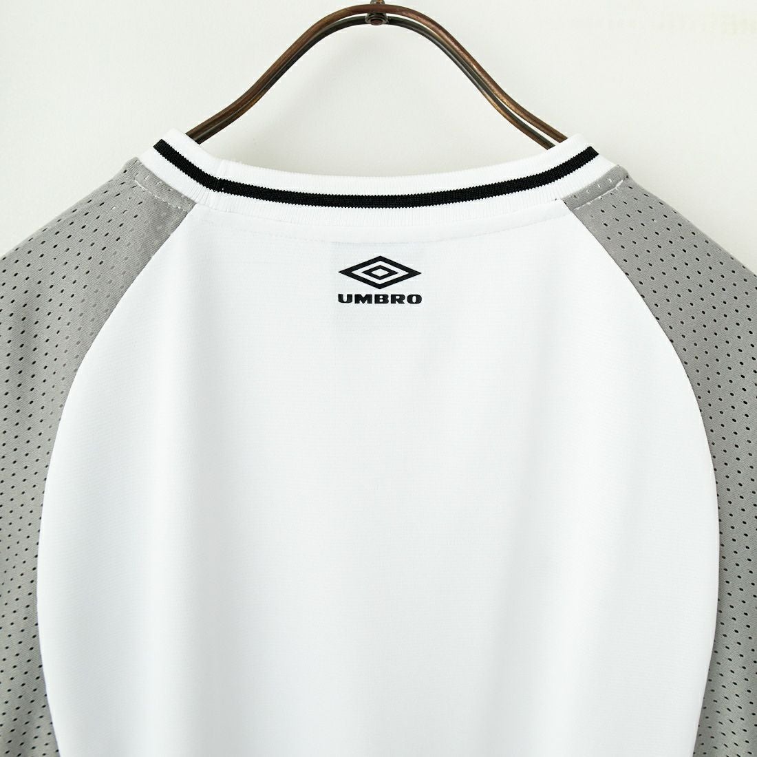 UMBRO [アンブロ] 別注 メッシュ切替 ゲームTシャツ [KBT101-NK-02-JF