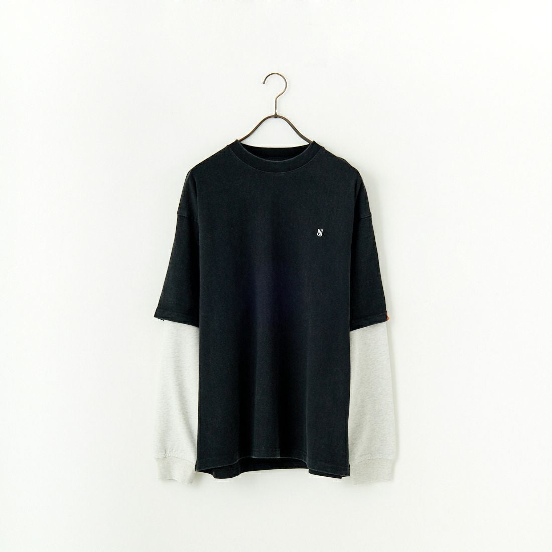 UNIVERSAL OVERALL [ユニバーサルオーバーオール] 別注 フェイクレイヤードカットソー [U2513220IN-JF] NAVY/BLACK &&モデル身長：168cm 着用サイズ：M&&