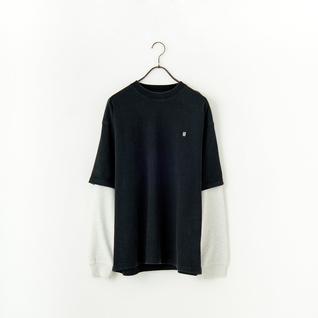 UNIVERSAL OVERALL [ユニバーサルオーバーオール] 別注 フェイクレイヤードカットソー [U2513220IN-JF] NAVY/BLACK &&モデル身長：168cm 着用サイズ：M&&